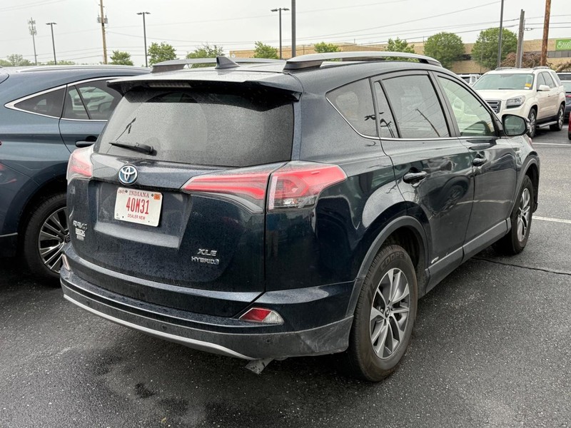 Toyota RAV4 Hybrid Vehicle Image 04