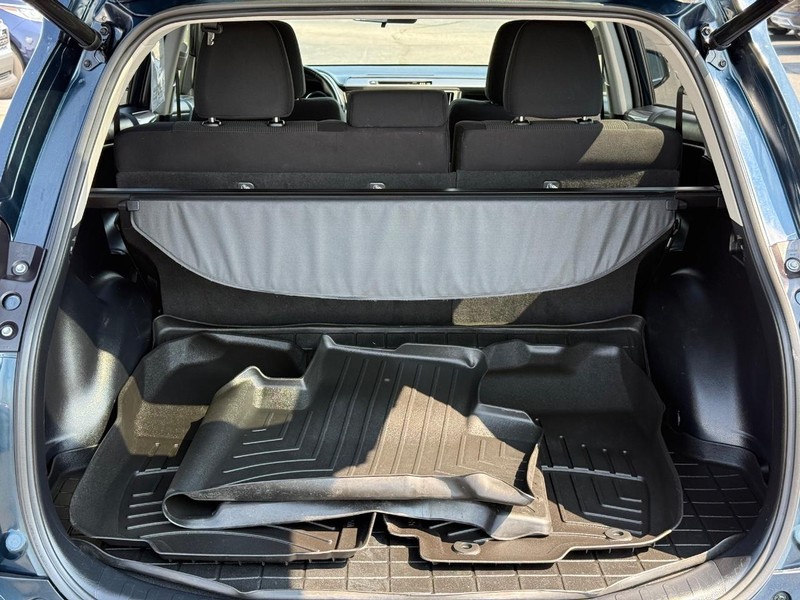 Toyota RAV4 Hybrid Vehicle Image 07