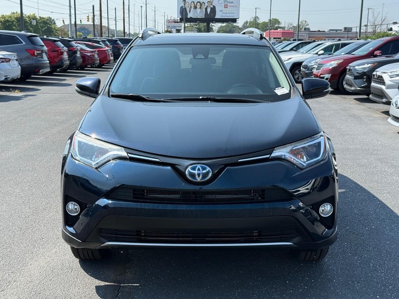 Toyota RAV4 Hybrid Vehicle Image 10