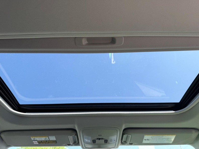 Toyota RAV4 Hybrid Vehicle Image 12