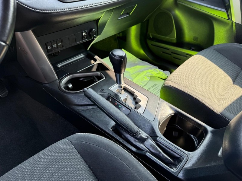 Toyota RAV4 Hybrid Vehicle Image 21