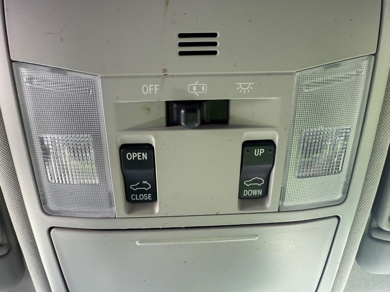 Toyota RAV4 Hybrid Vehicle Image 23