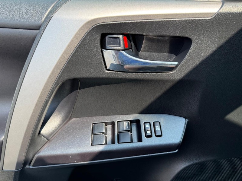Toyota RAV4 Hybrid Vehicle Image 26