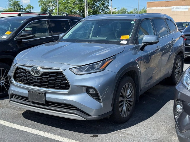 Toyota Highlander Vehicle Image 02