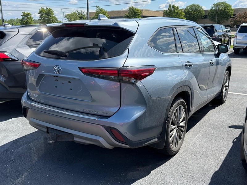 Toyota Highlander Vehicle Image 04