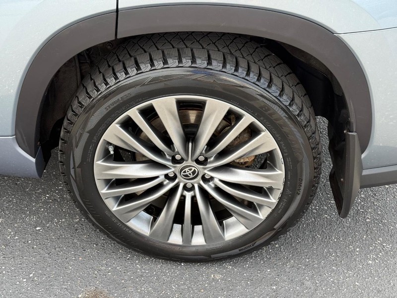 Toyota Highlander Vehicle Image 06