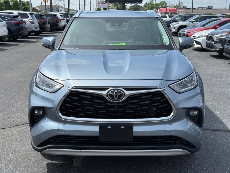 Toyota Highlander Vehicle Image 10