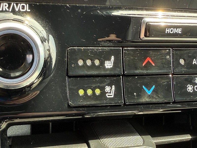Toyota Highlander Vehicle Image 19
