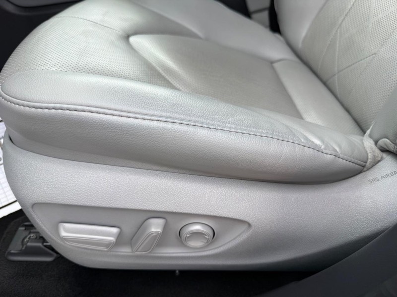 Toyota Highlander Vehicle Image 28