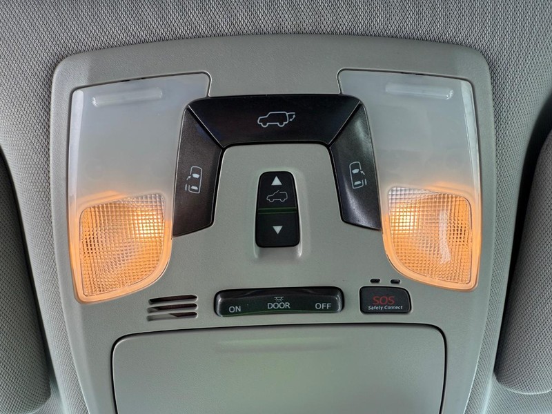 Toyota Sienna Vehicle Image 25