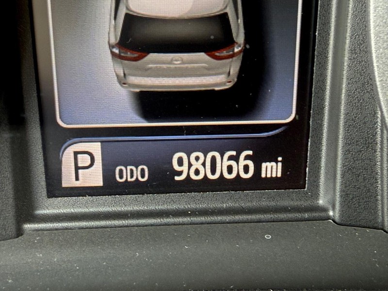 Toyota Sienna Vehicle Image 27