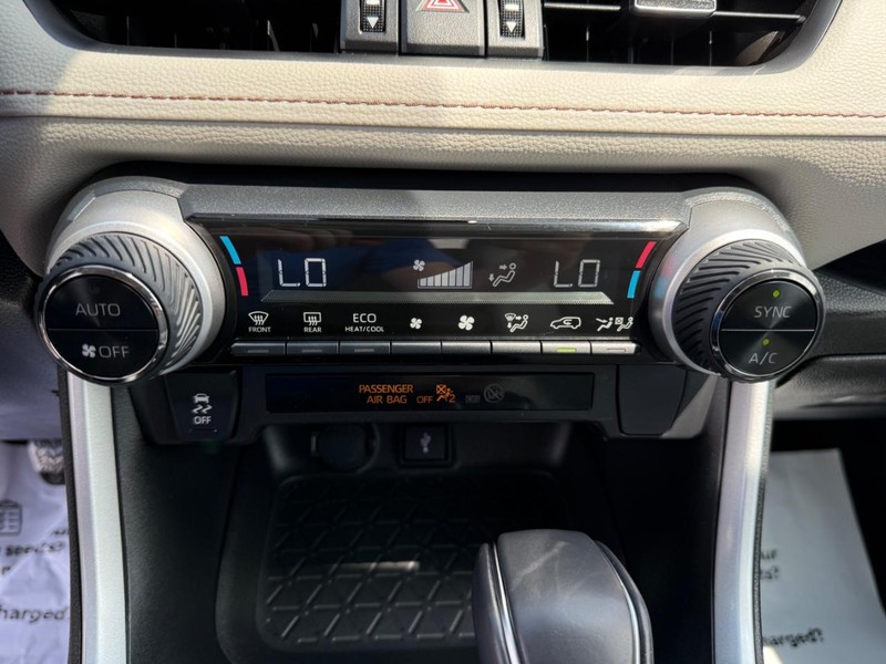 Toyota RAV4 Hybrid Vehicle Image 20