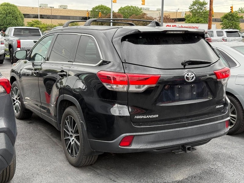 Toyota Highlander Vehicle Image 03