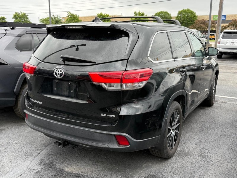 Toyota Highlander Vehicle Image 04
