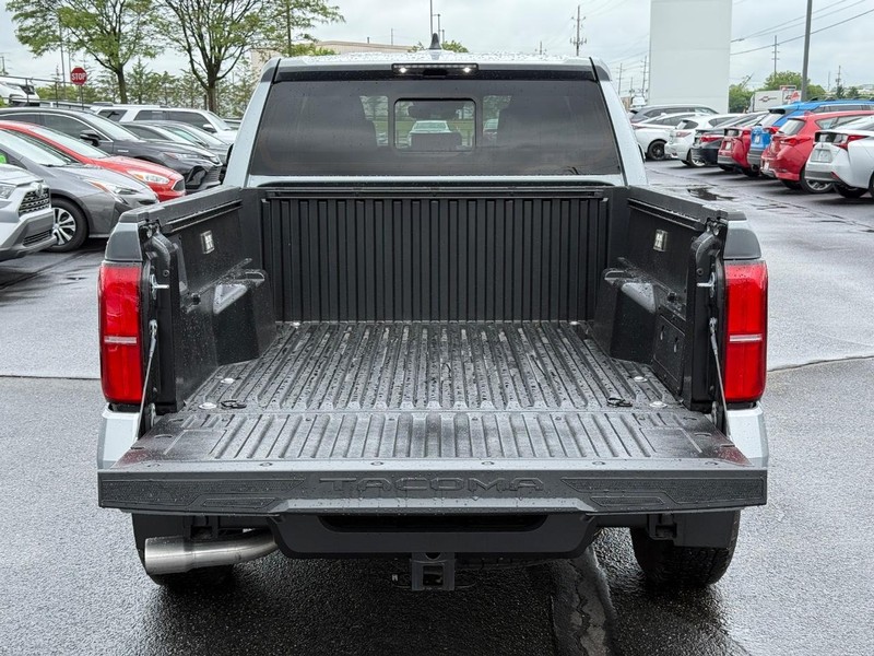 Toyota Tacoma 4WD Vehicle Image 07