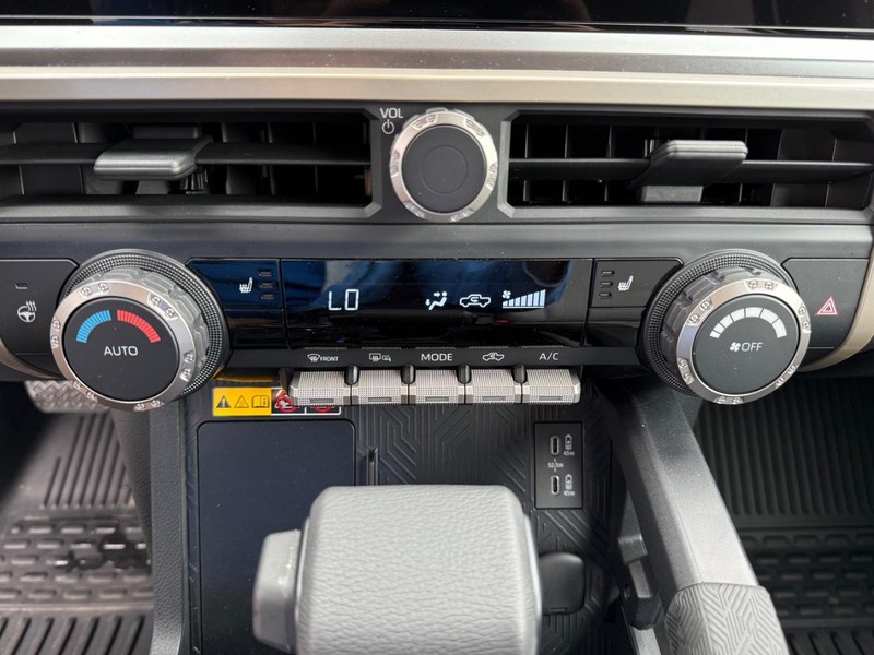 Toyota Tacoma 4WD Vehicle Image 20