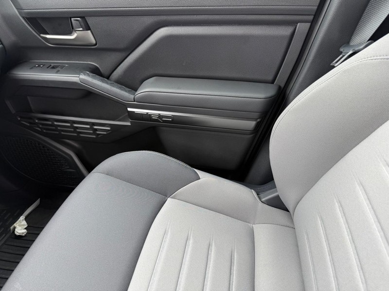 Toyota Tacoma 4WD Vehicle Image 22
