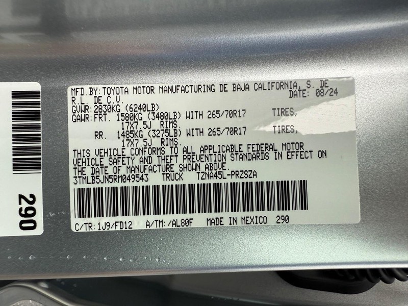 Toyota Tacoma 4WD Vehicle Image 27