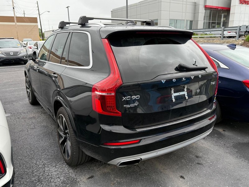 Volvo XC90 Vehicle Image 03