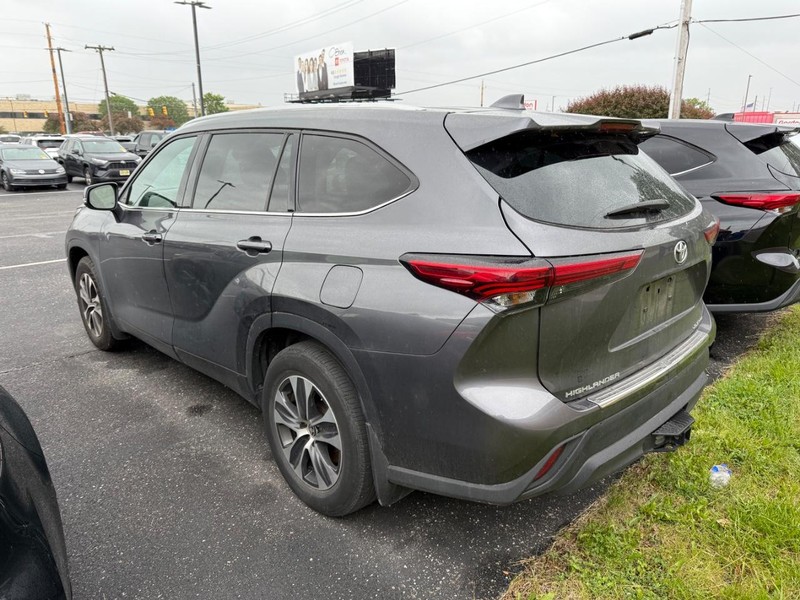 Toyota Highlander Vehicle Image 03