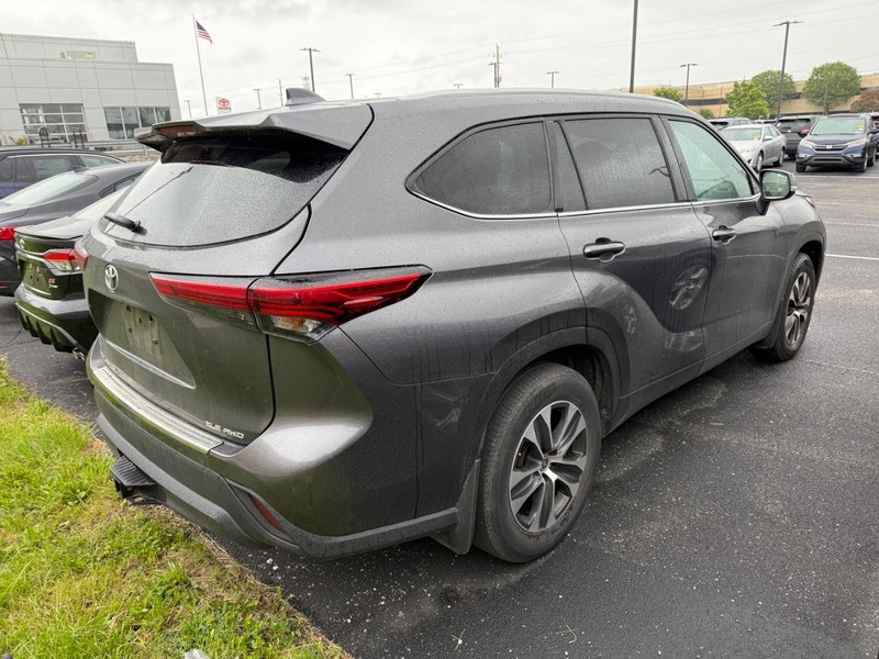Toyota Highlander Vehicle Image 04