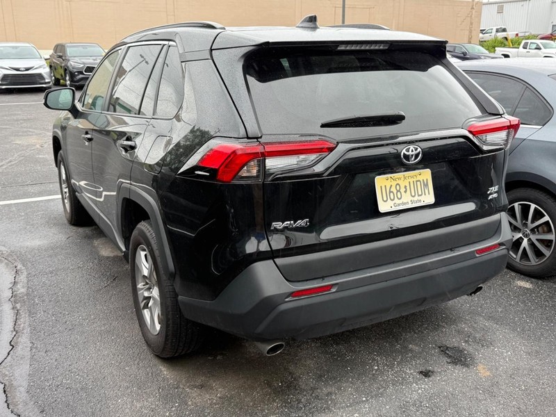 Toyota RAV4 Vehicle Image 03
