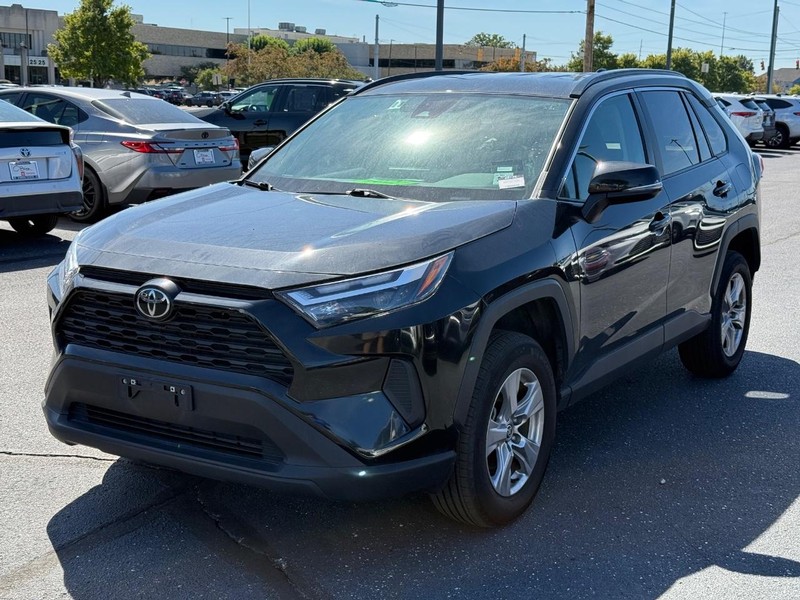 Toyota RAV4 Vehicle Image 08