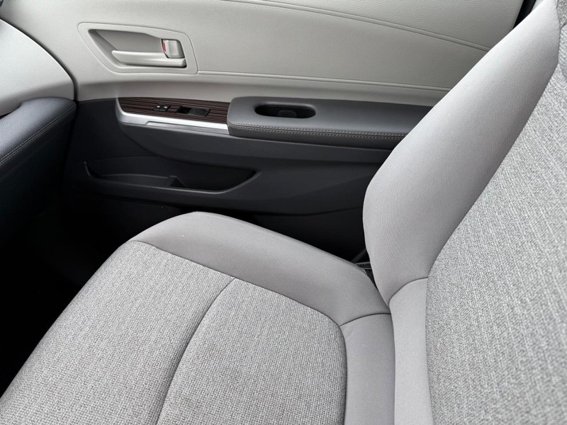 Toyota Sienna Vehicle Image 21
