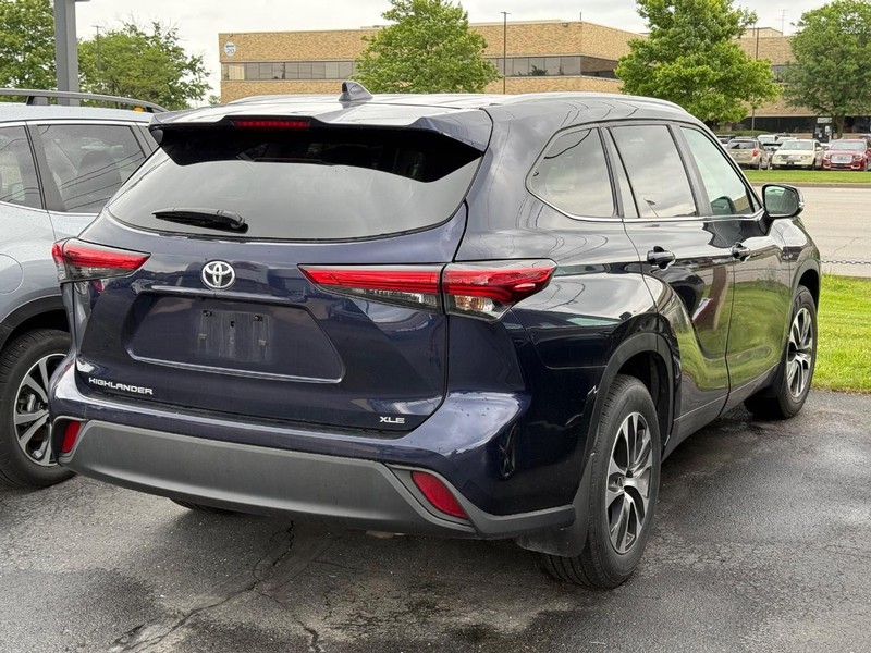 Toyota Highlander Vehicle Image 04