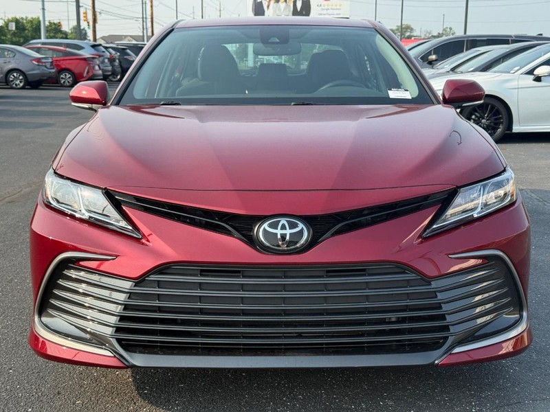 Toyota Camry Vehicle Image 09