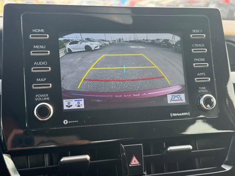 Toyota Camry Vehicle Image 17