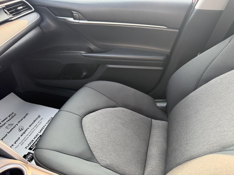 Toyota Camry Vehicle Image 20