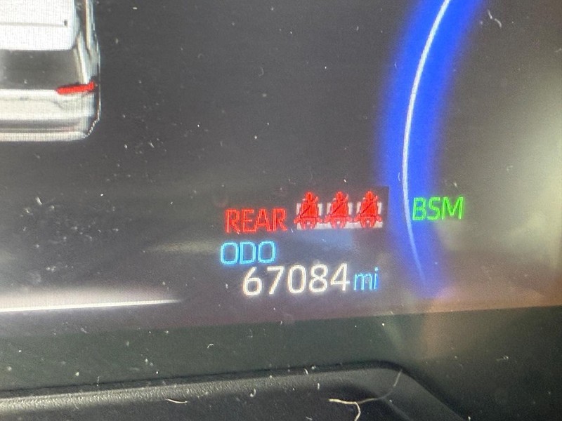 Toyota RAV4 Hybrid Vehicle Image 25