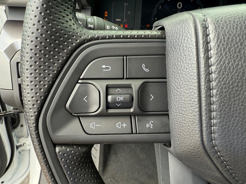 Toyota Tacoma 4WD Vehicle Image 07