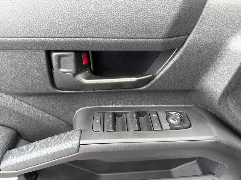 Toyota Tacoma 4WD Vehicle Image 18