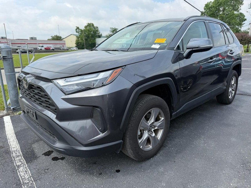 Toyota RAV4 Vehicle Image 04