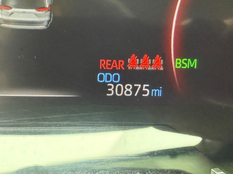 Toyota RAV4 Vehicle Image 21