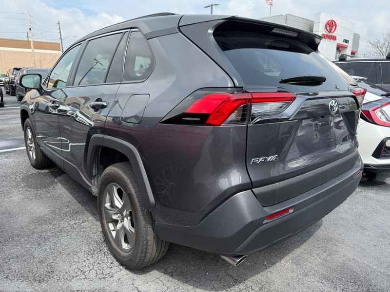 Toyota RAV4 Vehicle Image 03
