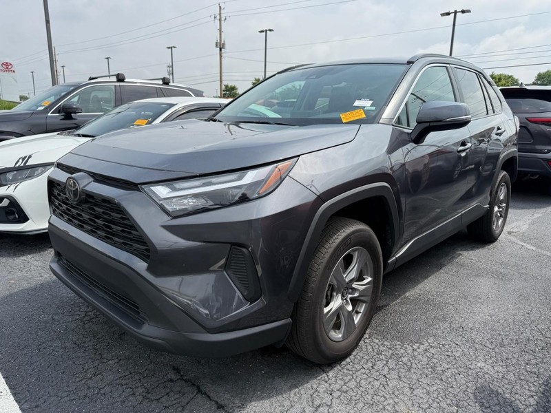 Toyota RAV4 Vehicle Image 04