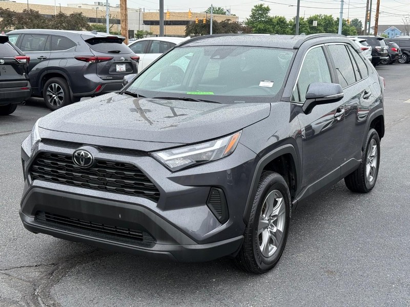 Toyota RAV4 Vehicle Image 08