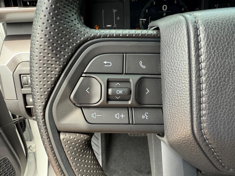 Toyota Tacoma 4WD Vehicle Image 07