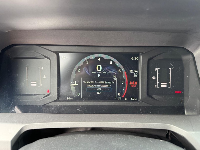 Toyota Tacoma 4WD Vehicle Image 16
