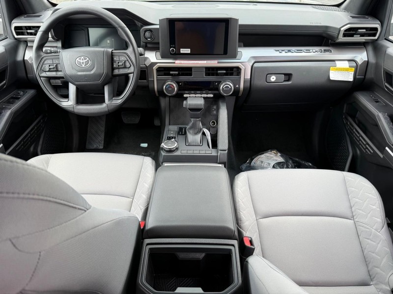 Toyota Tacoma 4WD Vehicle Image 05