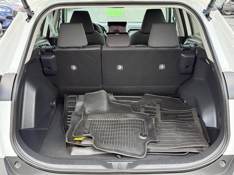Toyota RAV4 Vehicle Image 07