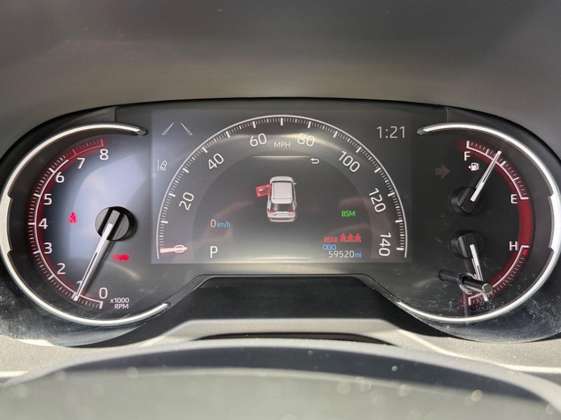 Toyota RAV4 Vehicle Image 25