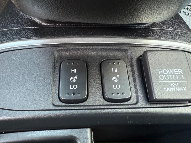 Honda CR-V Vehicle Image 18