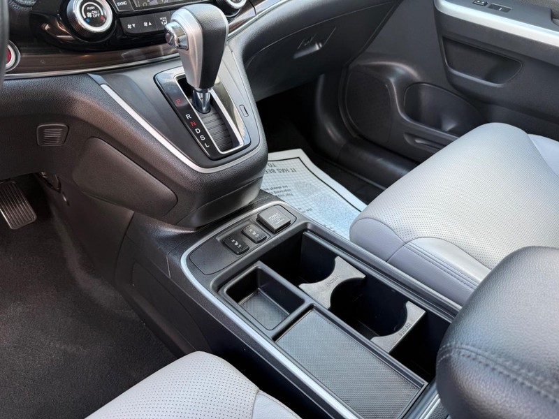 Honda CR-V Vehicle Image 22