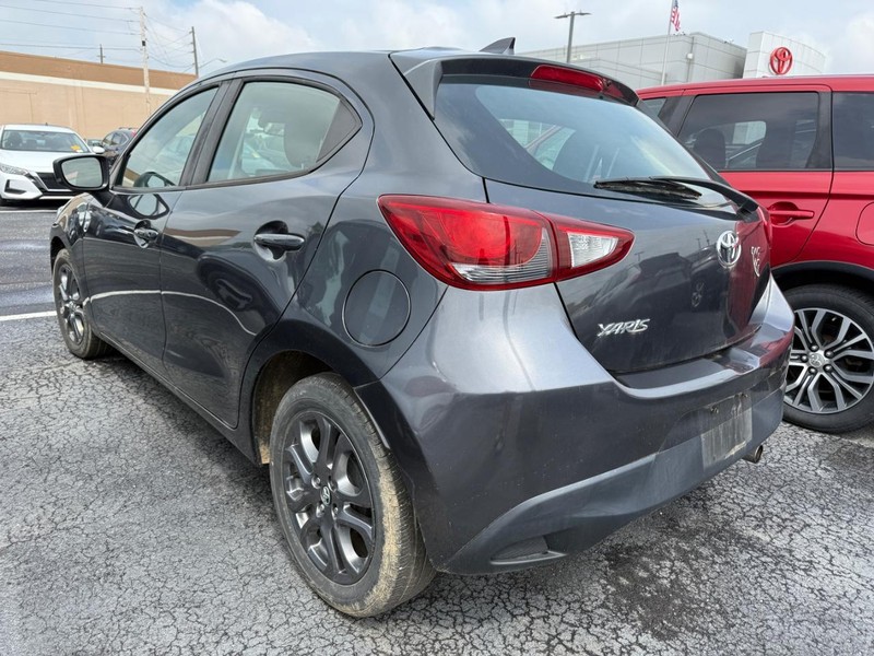 Toyota Yaris Hatchback Vehicle Image 03