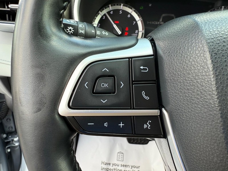 Toyota Highlander Vehicle Image 15