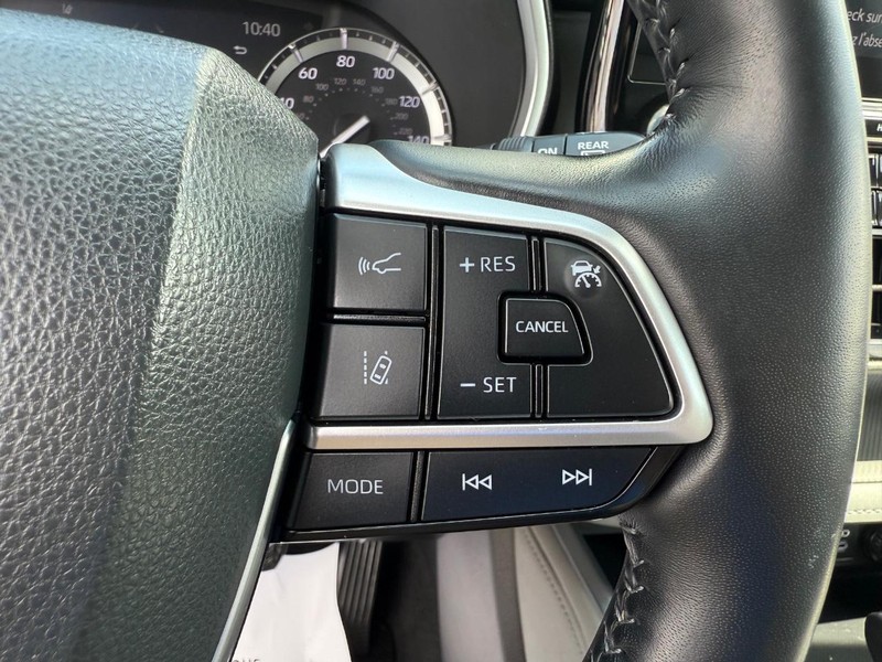 Toyota Highlander Vehicle Image 16